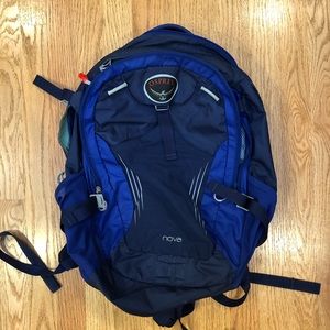 Women’s Osprey Nova backpack bag 32L damaged*